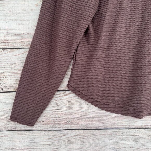 Buckle BKE Super Soft Split Neck‎ Top Women's Size Small Purple/Gray Knit - Picture 13 of 13